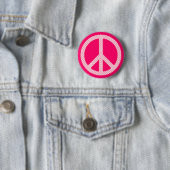 Badge Rond 5 Cm Pink Polka Dot Peace (En situation)