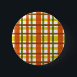 Badge Rond 5 Cm Plaid les années 70 orange jaune<br><div class="desc">Ce design original et branché, d'inspiration les années 70, a été conçu pour ressembler à des années 70 super ou à la fin des années 60, revêtu d'une couche vintage dans les tons orange, jaune or, vert mousse et marron rouge sur le blanc. Le motif sans soudure à damiers un...</div>