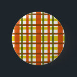 Badge Rond 5 Cm Plaid les années 70 orange jaune<br><div class="desc">Ce design original et branché, d'inspiration les années 70, a été conçu pour ressembler à des années 70 super ou à la fin des années 60, revêtu d'une couche vintage dans les tons orange, jaune or, vert mousse et marron rouge sur le blanc. Le motif sans soudure à damiers un...</div>