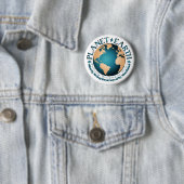 Badge Rond 5 Cm PLANET TERRE Parfaitement conçue par la nature (En situation)
