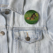 Badge Rond 5 Cm Poulain fixant en fleurs (En situation)