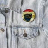Badge Rond 5 Cm Précaution : Inutile avant café (En situation)