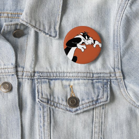 Badge Rond 5 Cm Prowling SYLVESTER™ (En situation)