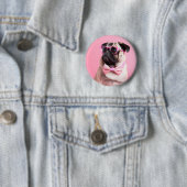 Badge Rond 5 Cm pug dog wearing bow (En situation)