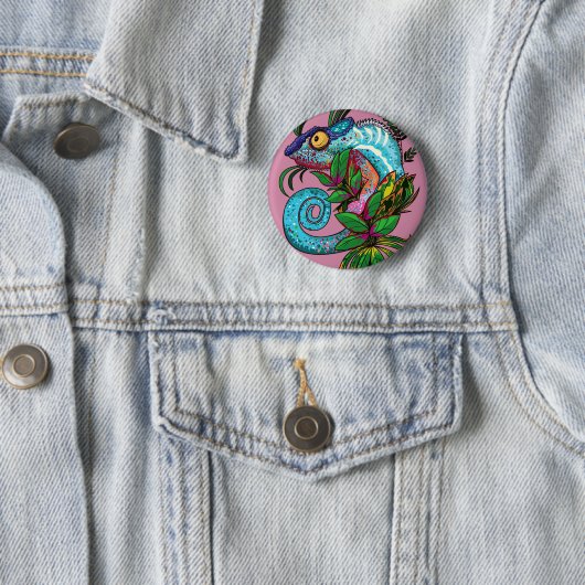 Badge Rond 5 Cm Rainbow Chameleon (En situation)