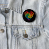 Badge Rond 5 Cm Rainbow Peace Heart (En situation)
