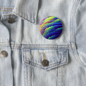 Badge Rond 5 Cm Rainbow Wispy Feather Mountains (En situation)