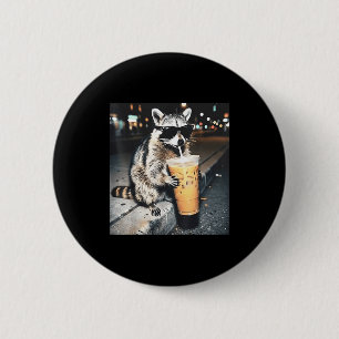 Badge Rond 5 Cm Raton laveur buvant un café glacé mème animal drôl