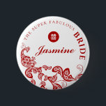 Badge Rond 5 Cm Red Floral Boho Chic Peacock Asiatique Mariage Par<br><div class="desc">Elégant design bohème rouge / blanc paon avec des détails floraux et une queue en cachemire forme asiatique / mariage chinois 'marié' pin tag bouton nom. Un design mariage à thème oriental / oriental / asiatique très unique, chic et classe pour le couple moderne et élégant. Le double bonheur est...</div>