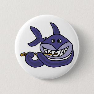 Badge Rond 5 Cm Requin drôle jouant la bande dessinée de cannelu