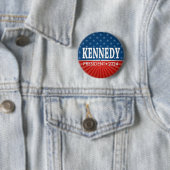 Badge Rond 5 Cm Robert F Kennedy JR 2024 - étoiles rayures (En situation)