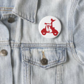 Badge Rond 5 Cm Rouge de scooter de fille (En situation)