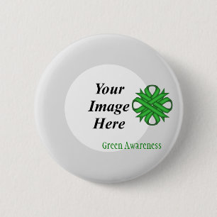 Badge Rond 5 Cm Ruban de trèfle vert par Kenneth Yoncich