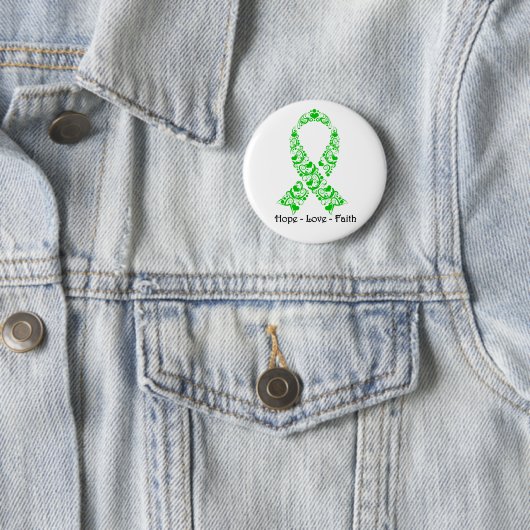 Badge Rond 5 Cm Ruban vert de conscience d'espoir (En situation)