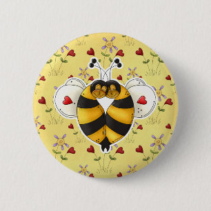 Badge Rond 5 Cm Saint-Valentin aux abeilles qui s'aiment en se ser