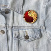 Badge Rond 5 Cm Sanglier de Feu (En situation)