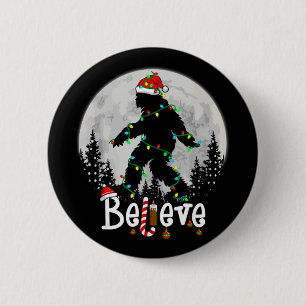 Badge Rond 5 Cm Santa Bigfoot Noël Sasquatch Croire Xmas Hommes