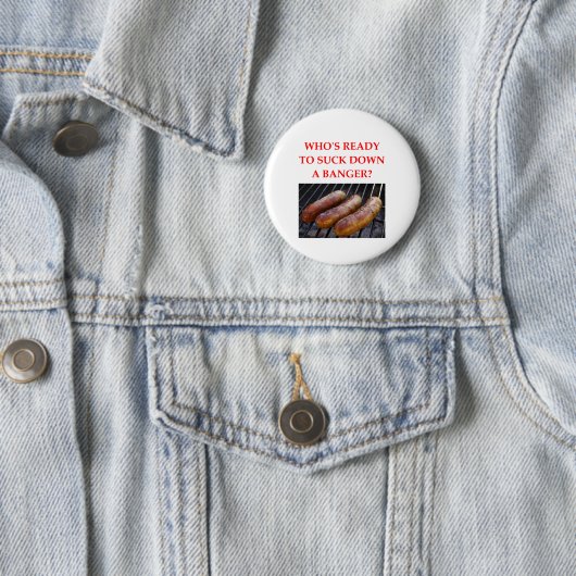 BADGE ROND 5 CM SAUCISSE (En situation)