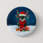 Badge Rond 5 Cm Schnauzer Chien en neige avec cadeaux de Noël (Devant)