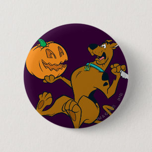 Badge Rond 5 Cm Scooby-Doo découpant le citrouille