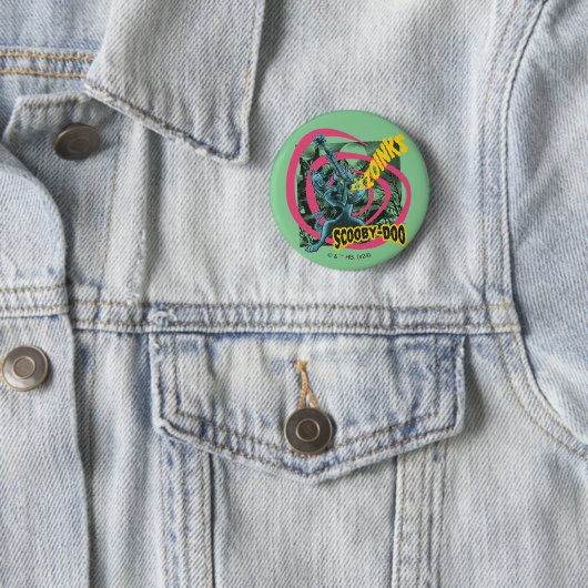 Badge Rond 5 Cm Scooby-Doo Zoinks Punk Guitare Graphisme (En situation)