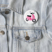 Badge Rond 5 Cm Scooter rose (En situation)