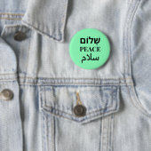 Badge Rond 5 Cm Shalom Peace Salaam - Harmonie multilingue (En situation)