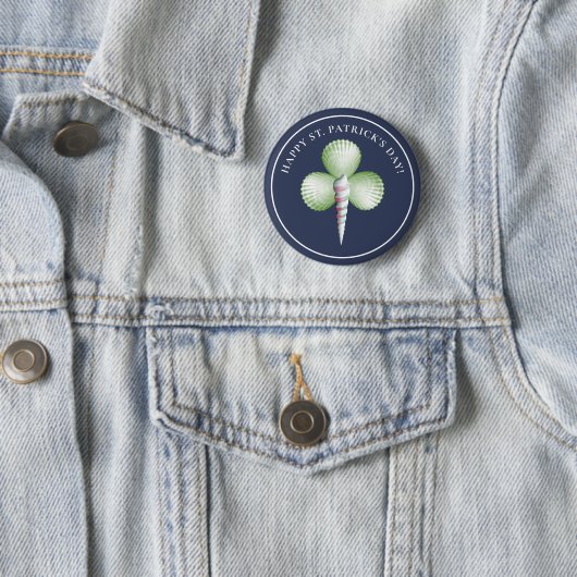 Badge Rond 5 Cm Shamrock Seashells St. Patrick's Day Button (En situation)