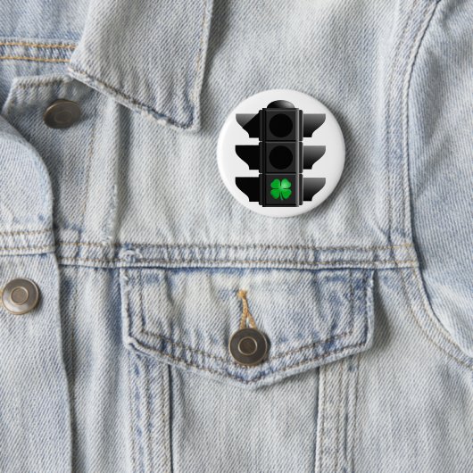 Badge Rond 5 Cm shamrock vert. (En situation)