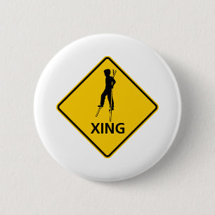 Badge Rond 5 Cm Signe de route de croisement d'Échasse-Marcheur