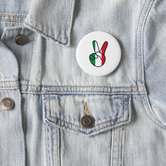Badge Rond 5 Cm SIGNE V DU Drapeau Italie (En situation)