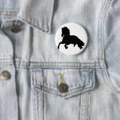Badge Rond 5 Cm Silhouette du cheval blanc noir (En situation)