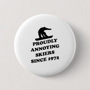 Badge Rond 5 Cm Skiiers fièrement ennuyeux depuis 1972