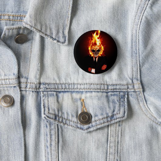 Badge Rond 5 Cm Skull on fire (En situation)