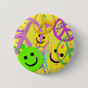 BADGE ROND 5 CM SMILEY ET SIGNES DE PAIX