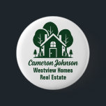 Badge Rond 5 Cm Société immobilière sur mesure Green Forest House<br><div class="desc">Ce bouton d'étiquette de nom de société immobilière forestière est parfaitement customisé pour un courtier qui se spécialise dans les maisons près du désert ou des bois. La silhouette verte des arbres derrière une maison de cabine en bois rond et personnalisée avec votre agent et nom d'entreprise de l'immobilier pour...</div>