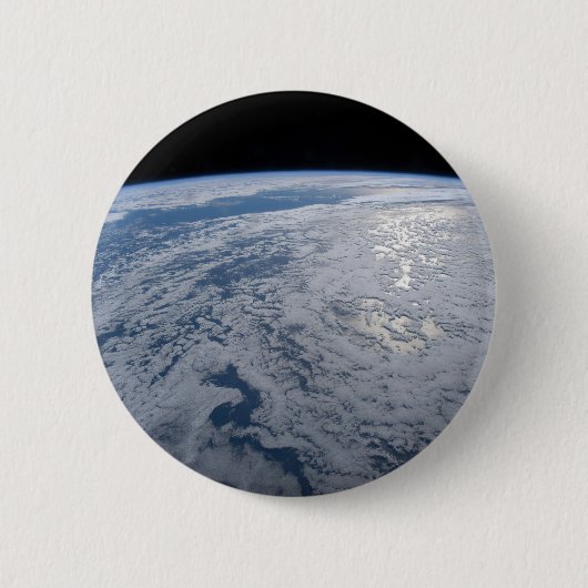Badge Rond 5 Cm Soleil Brillant Sur L'Océan Pacifique Sud. (Devant)