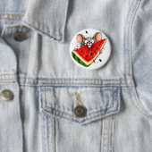 Badge Rond 5 Cm Souris joyeuse mange pastèque (En situation)