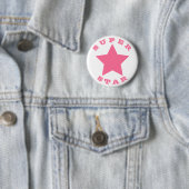 Badge Rond 5 Cm SUPER STAR | Big Hot Pink Star Button (En situation)