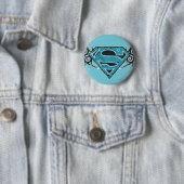 Badge Rond 5 Cm Supergirl Tribal Pattern Logo (En situation)
