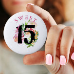 Badge Rond 5 Cm Sweet 15 Floral Numéro 15e Anniversaire<br><div class="desc">Chic floral doux bouton 15 pour votre 15ème anniversaire. Beau design féminin en rose et or de roses aquarelles,  fleurs et verdure avec des reflets d'or. S'il vous plaît voir ma collection Floral Chic pour les articles correspondants ou,  m'envoyer un message pour créer les modèles dont vous avez besoin.</div>