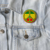 Badge Rond 5 Cm Symbole de paix de Rasta (En situation)