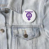 Badge Rond 5 Cm Symbole féministe en violet (En situation)