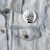 Badge Rond 5 Cm Talk To The Hand (En situation)