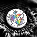 Badge Rond 5 Cm Tatouage Queer Heart<br><div class="desc">Bouton de tatouage au coeur de Queer - Présente ce bouton ultra funky conçu en couleurs gay pride pour aider à célébrer l'amour et l'acceptation pour tous. Avec une image réaliste d'un coeur de couleur arc-en-ciel avec Queer fièrement écrit sur le devant. Le bouton parfait pendant que vous démarrez vos...</div>