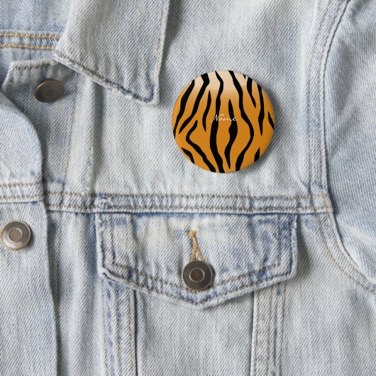 Badge Rond 5 Cm Tiger Stripes Motif Thunder_Cove (En situation)