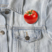 Badge Rond 5 Cm Tomate rouge fraîche d'isolement sur l'arrière - (En situation)