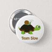 Badge Rond 5 Cm Tortue caricaturale et escargots (Devant & derrière)