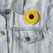 BADGE ROND 5 CM TOURNESOL (En situation)