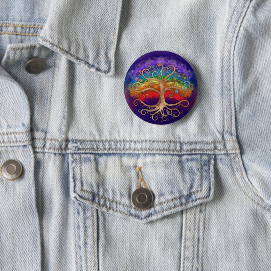 Badge Rond 5 Cm Tree of life Golden Swirl and Rainbow (En situation)